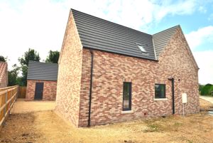 Side Elevation- click for photo gallery